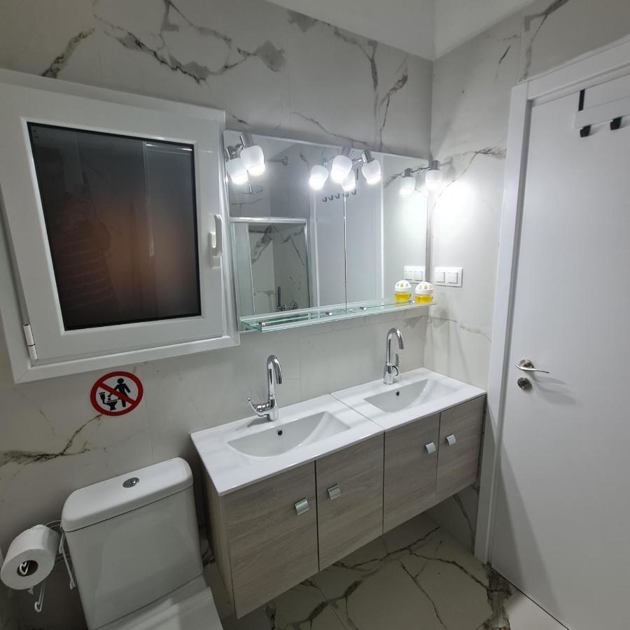 Full Apartment Near Kato Patissia Атина Екстериор снимка