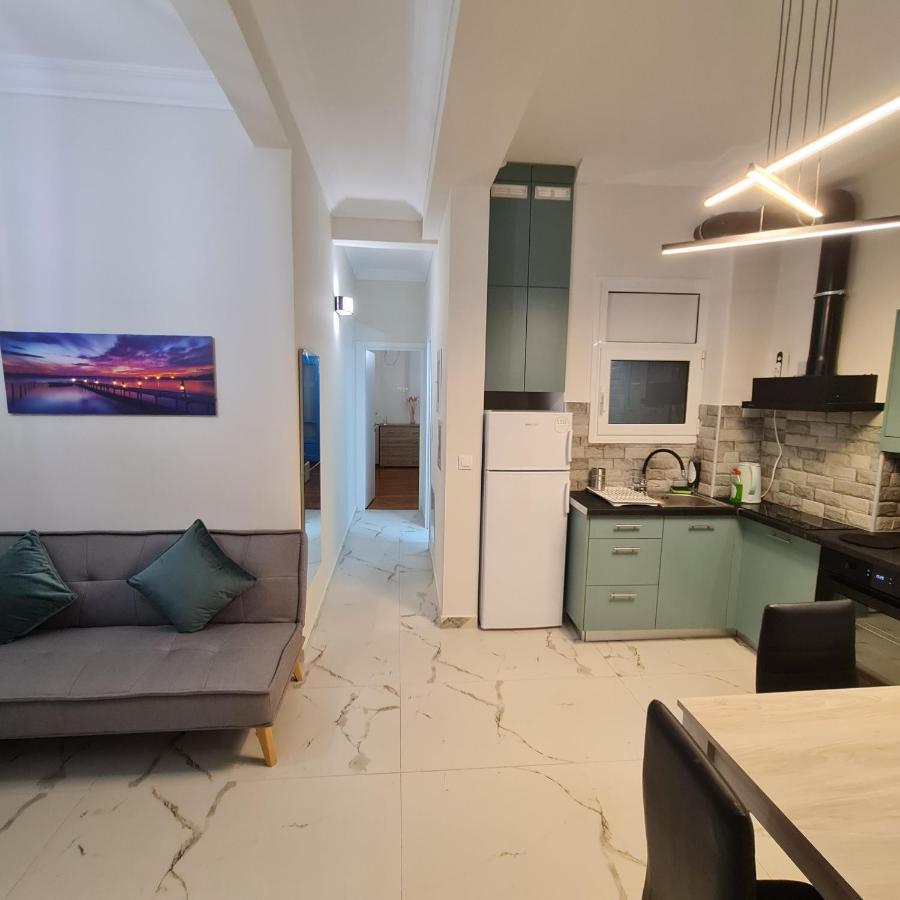 Full Apartment Near Kato Patissia Атина Екстериор снимка